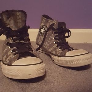 Mens converse size 10 (9.5)